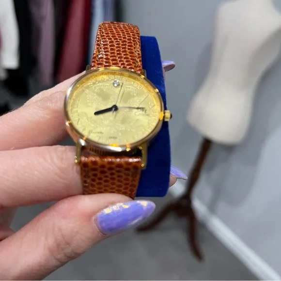 Oleg Cassini Gold and Brown Women\'s Watch Oleg Cassini Women main image 3